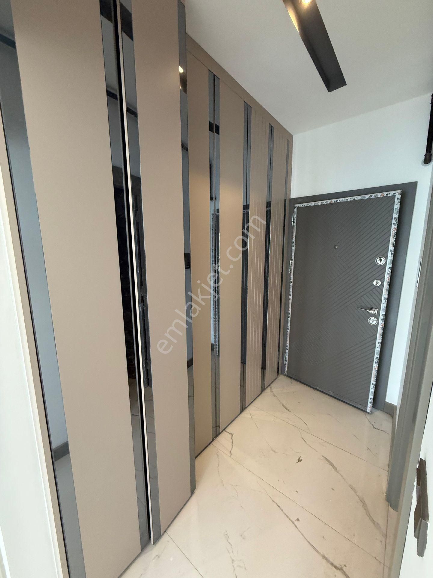 Kuşadası Ege Mahallesinde Açık Kapalı Havuzlu Sosyal Donatılı Sitede Satılık Sıfır 2+1 Daire - Görsel 9