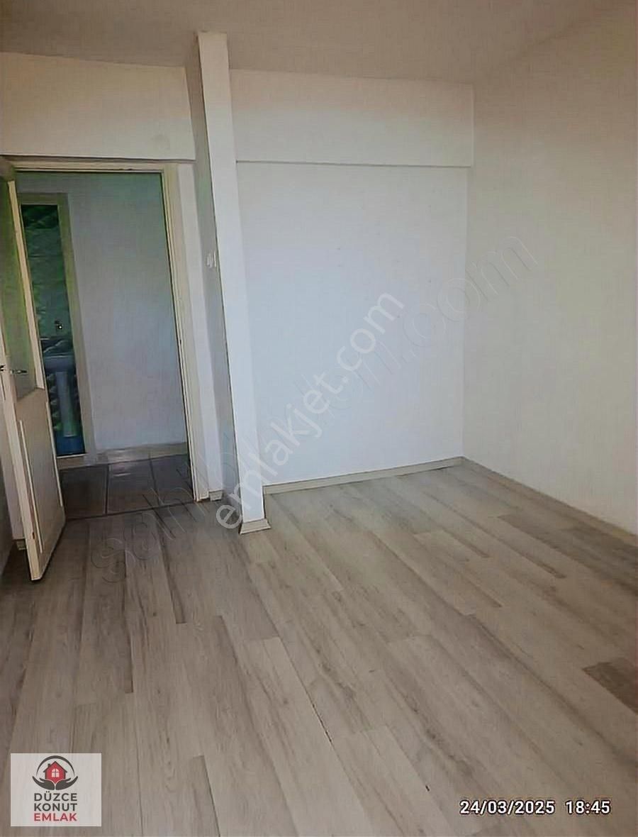 Düzce Uzunmustafa Mah Giriş Kat Daire Yüksek Okul Karşısında 2+1