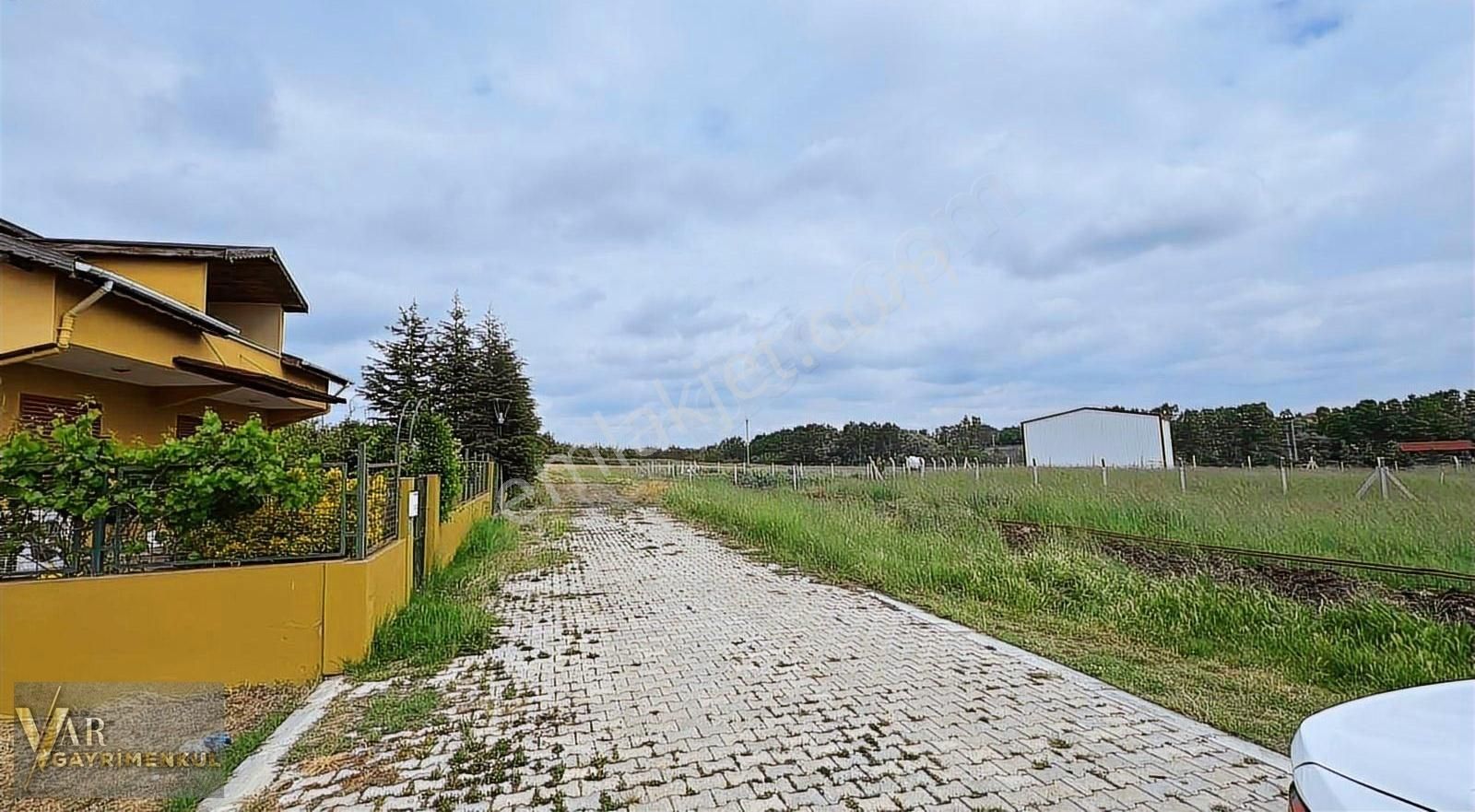 Tekirdağ Ergene Misinli De 348 M2 Satılık İmarlı İfrazlı Arsa