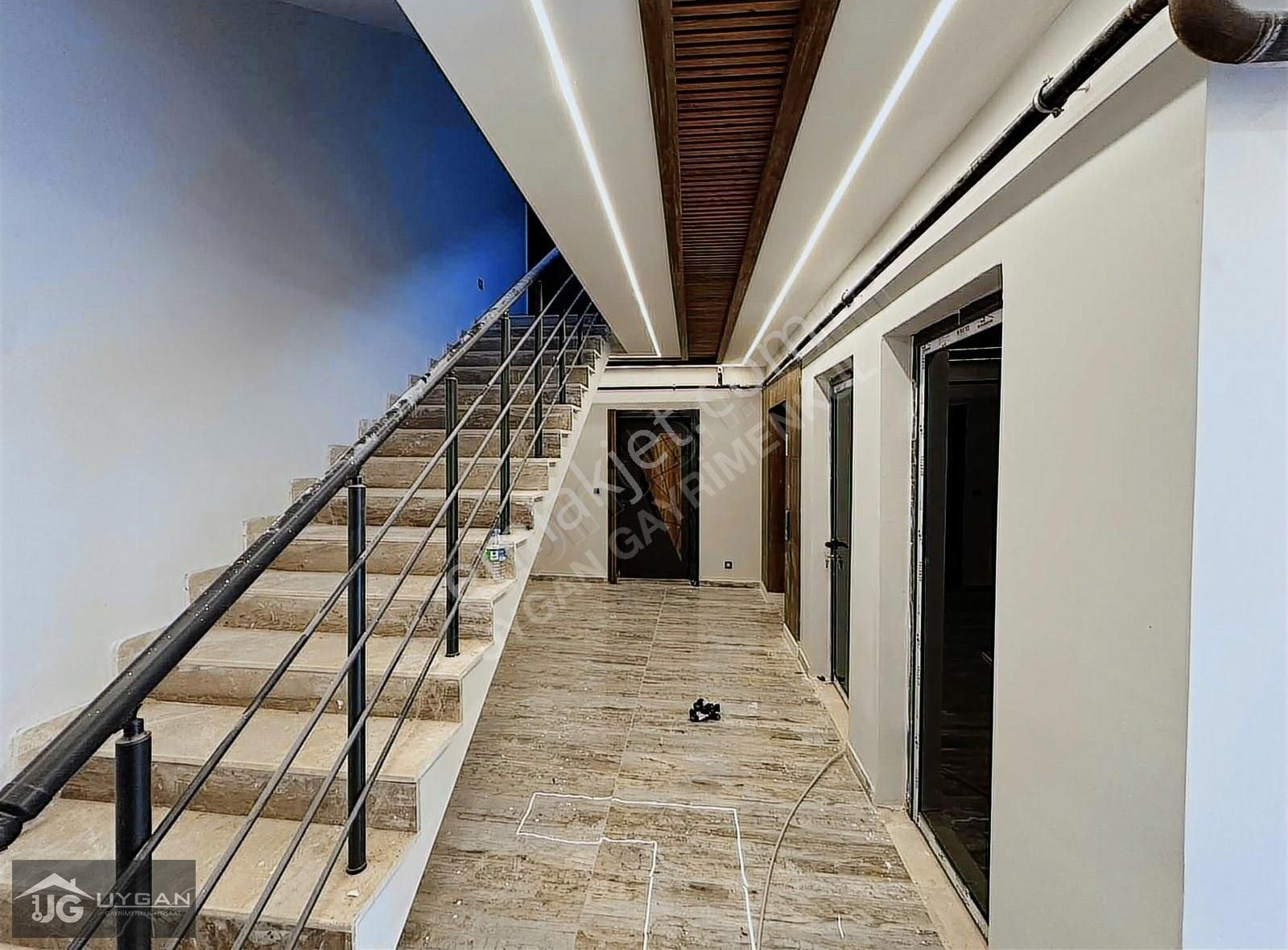 Uygan'dan Tepeköy Mah. 2+1 105m² Lüx Sıfır Arakat İzban Dibii - Görsel 8