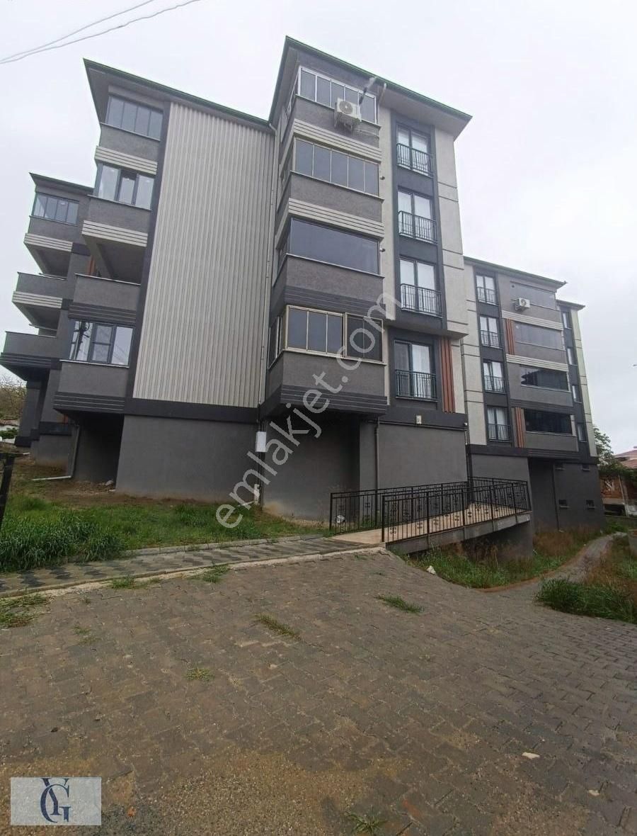 Boş 2+1 Ebebeyin Banyolu Satılık Daire