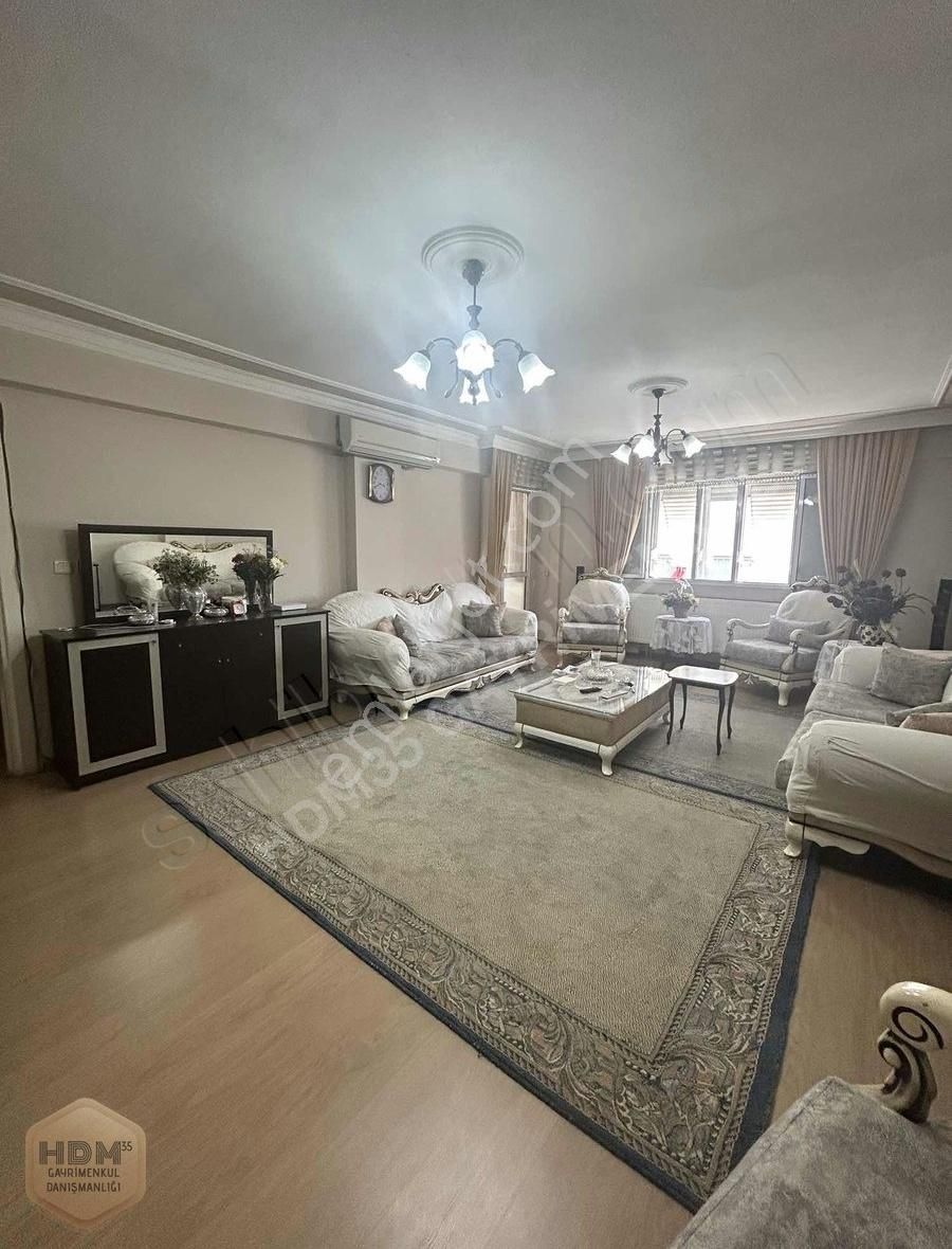 Hdm35'den Laleli Muhtarlık Yanı 150m2 3+1 Çift Cephe Daire