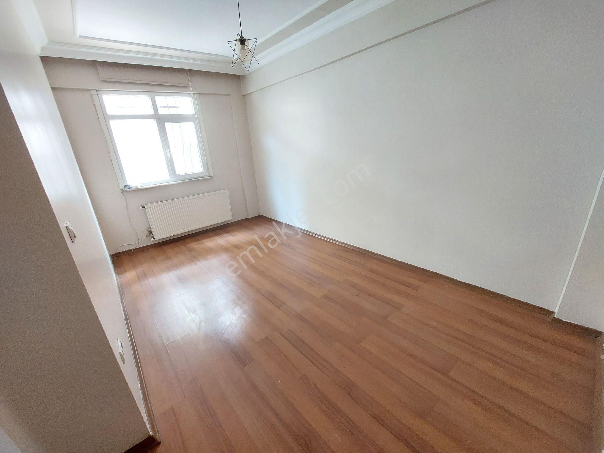 Merkezi Konum 3+1kiralık Aile Binası Düz Giriş
