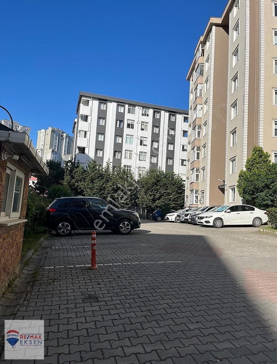 Ataşehir Yonca Sitesinde Kiralık 3+1 Daire