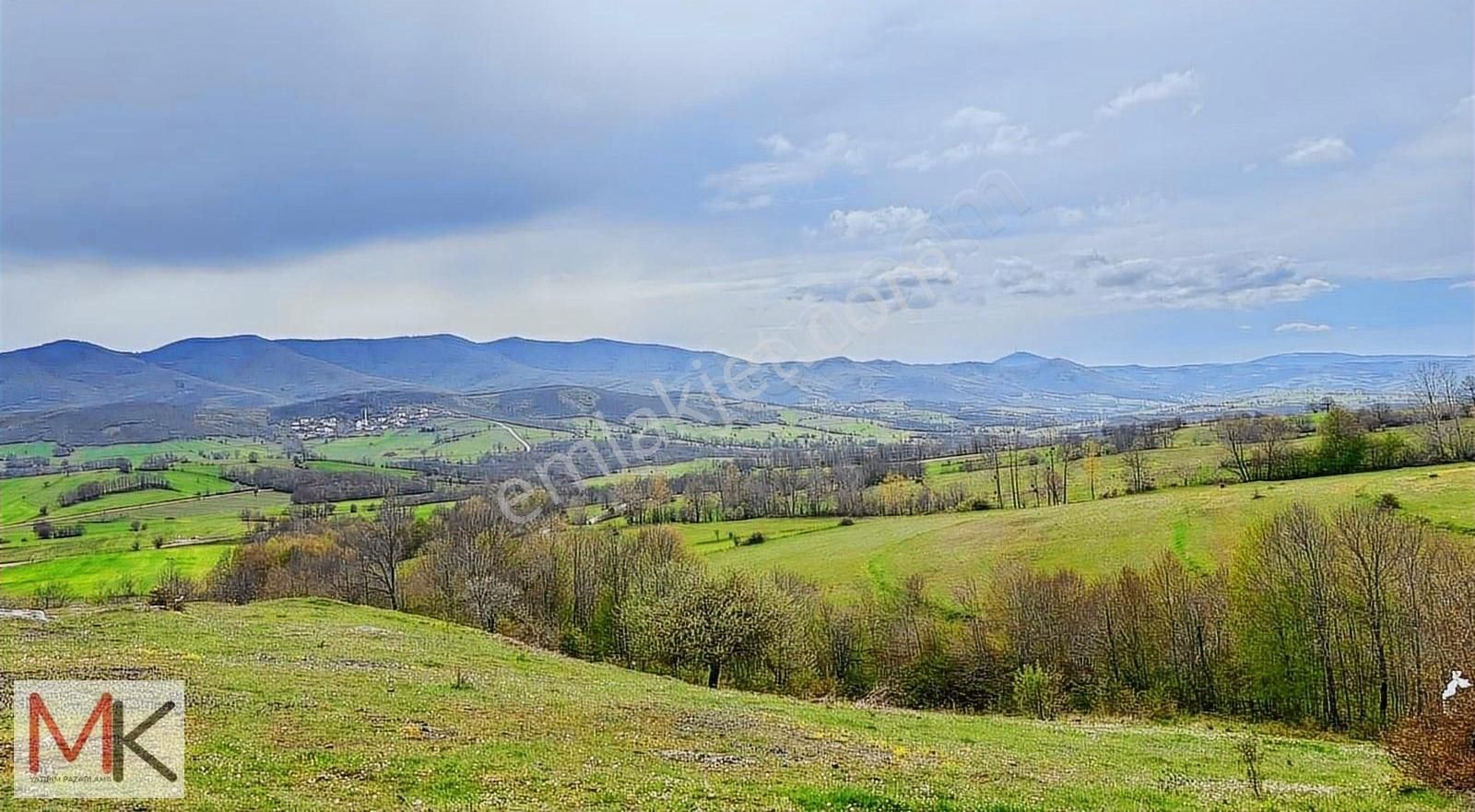 Kavak Akbelen Mahallesinde Satılık 5700m2 Tarla