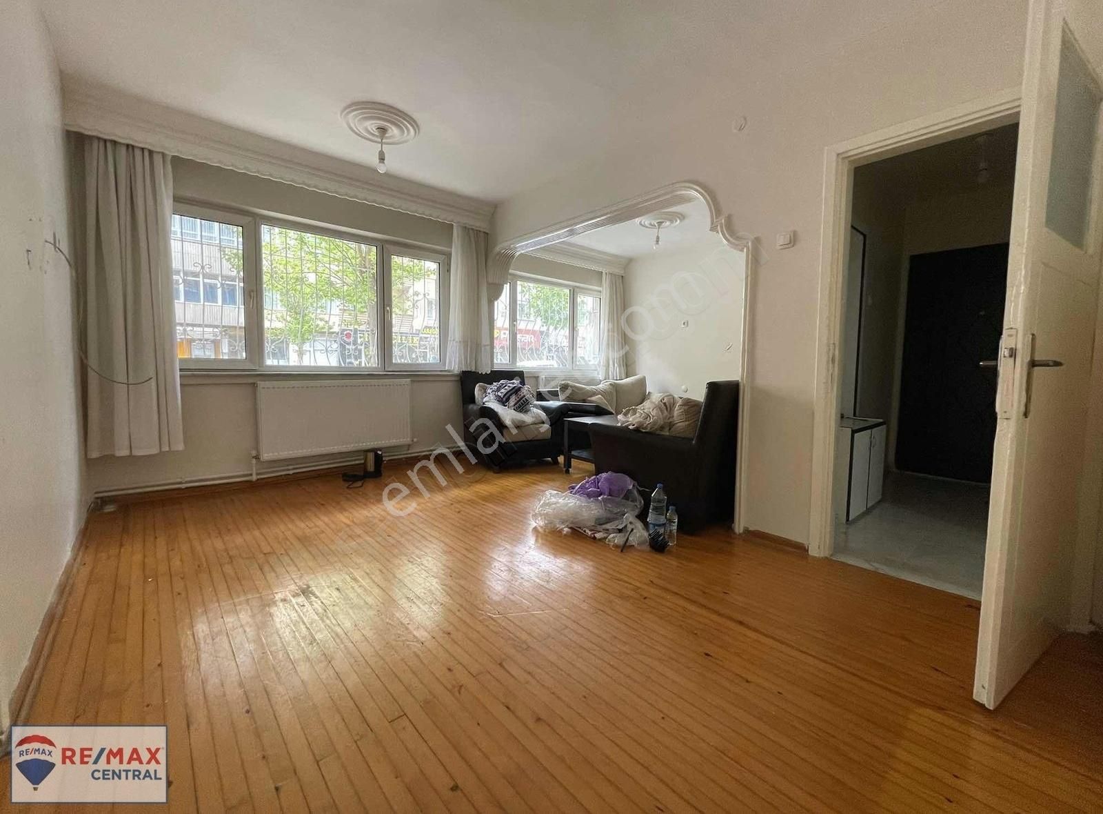 Remax Central'dan Çarşıya Yürüme Mesafesinde Cadde Üzeri Satılık