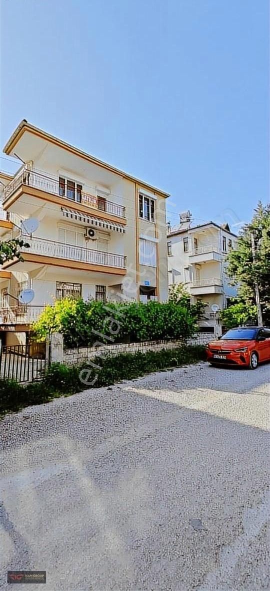 Han Gayrimenkul'den Asağıpazar Da Satılık 2+1 Uygun Daire