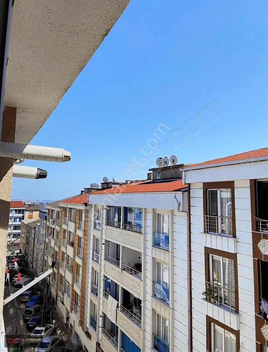 Esenyurtta 2+1fırsat Daire (çatı Katda Dahil)