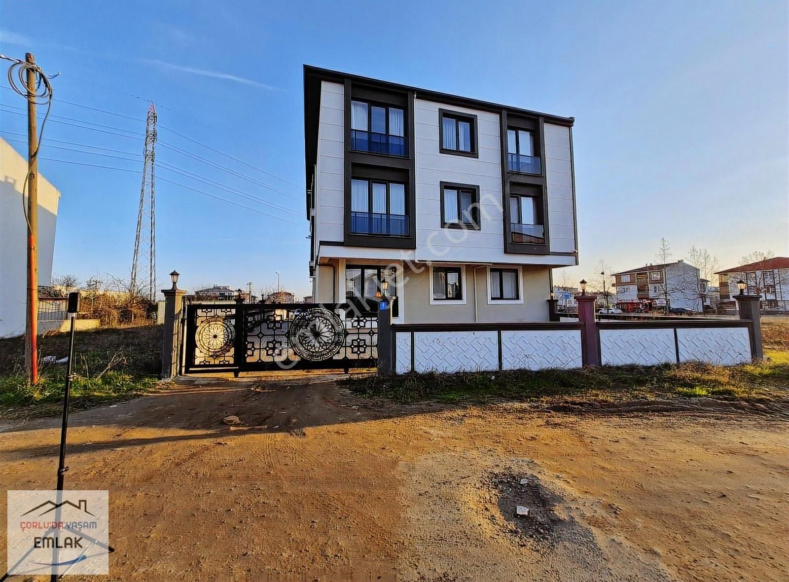 Rumeli'de Hobi Bahçeli Kiralık 2+1 Sıfır Daire