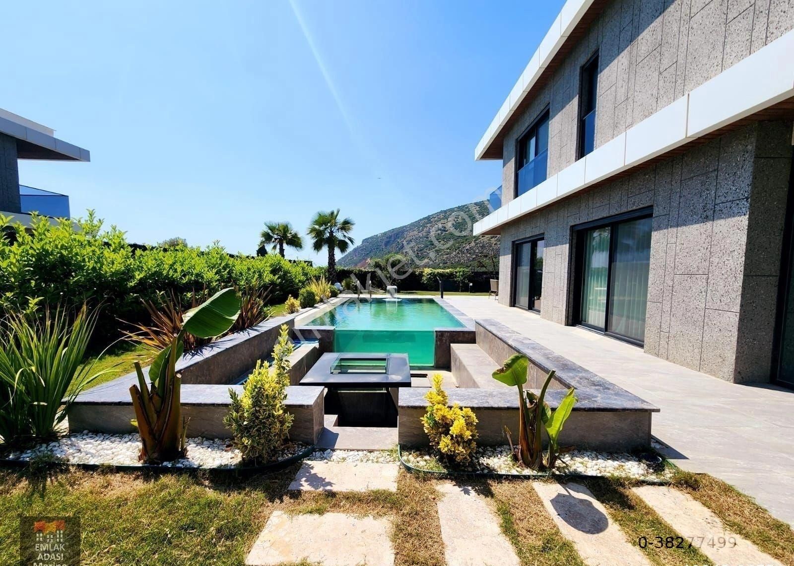 Kuşadası Yavansuda Satılık Özel Havuzlu 4+1 Müstakil Lüks Villa