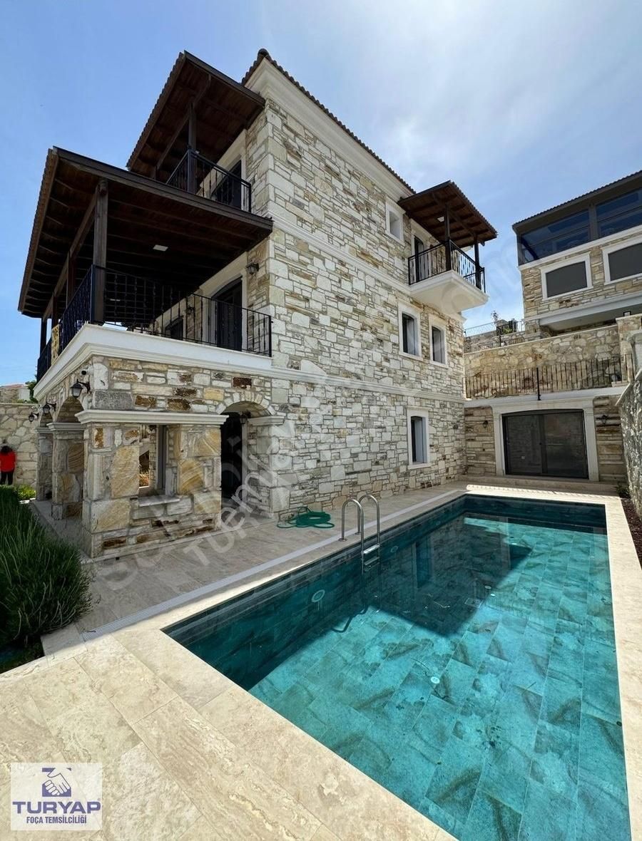 Turyap Foça'dan Emsalsiz Ultra Lüks Satılık Havuzlu Taş Villa - Görsel 15