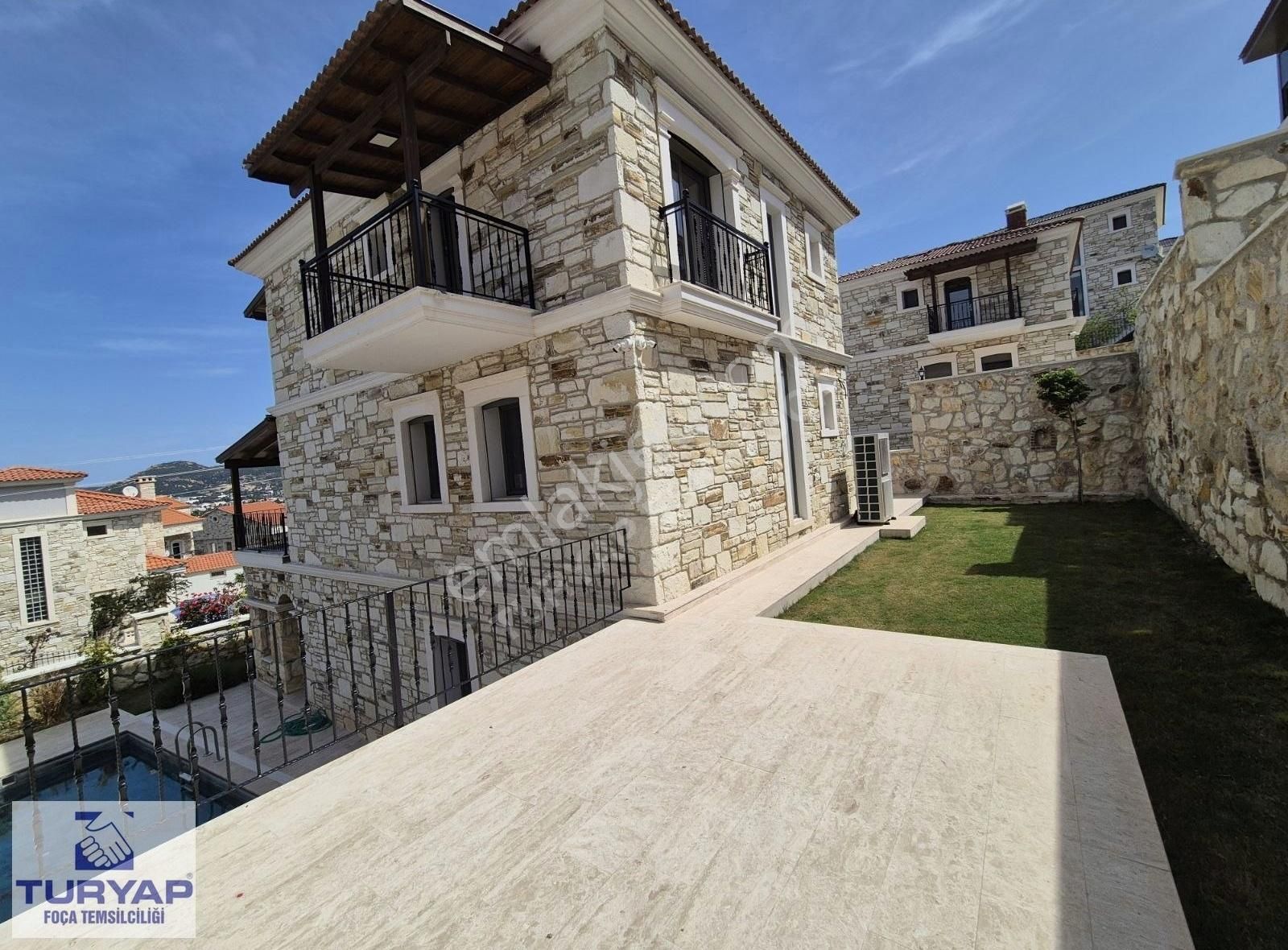 Turyap Foça'dan Emsalsiz Ultra Lüks Satılık Havuzlu Taş Villa - Görsel 33