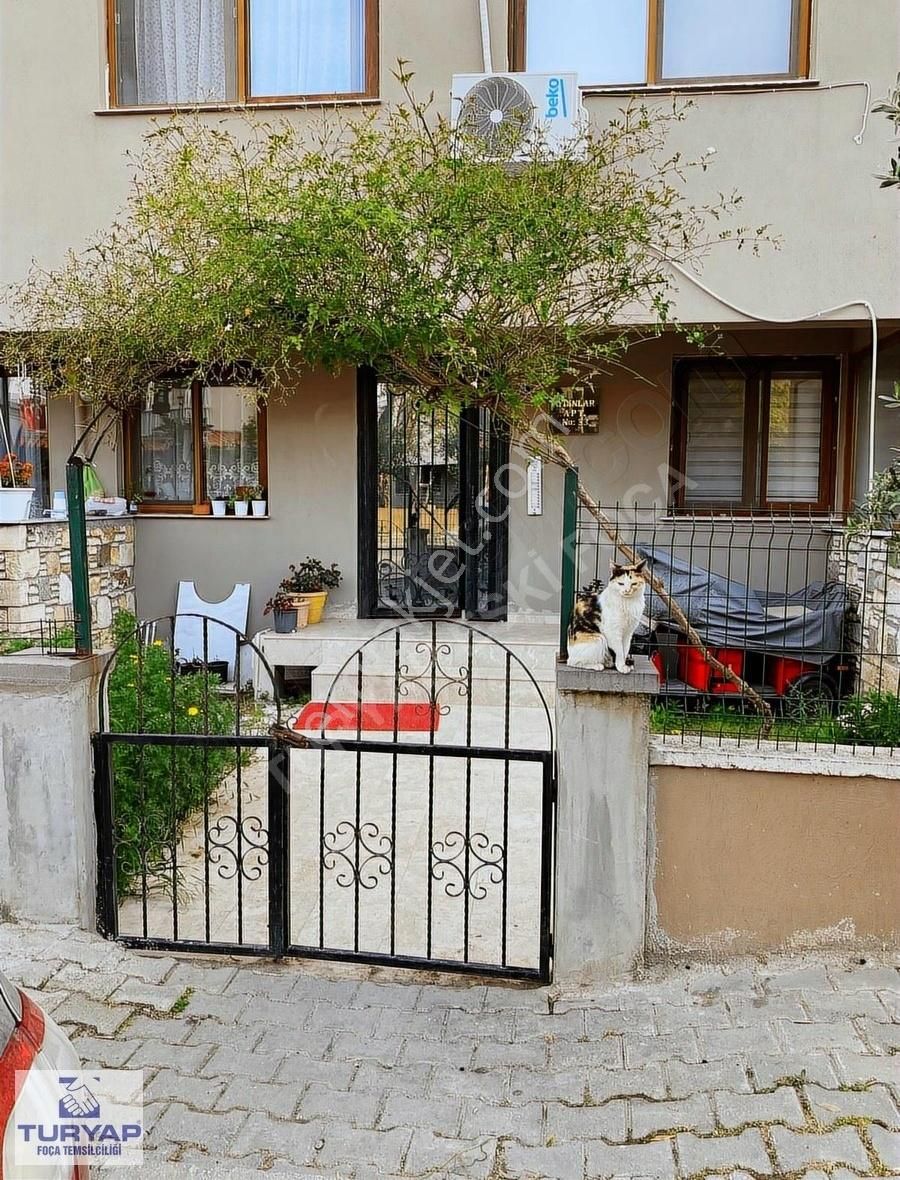 Turyap Foçadan Yenifoça Merkezde Satılık 2+1 Daire