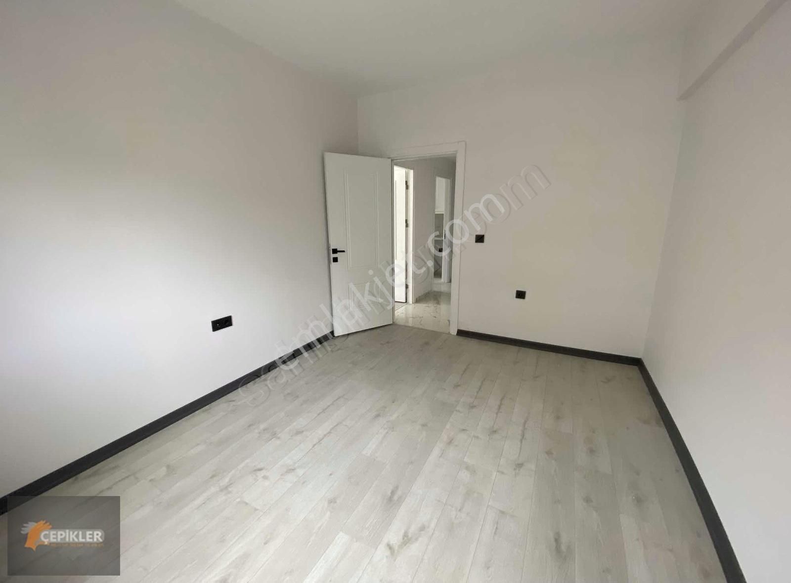 Çepiklerden Nergiz Çarşıda Arakat Sıfır 2+1