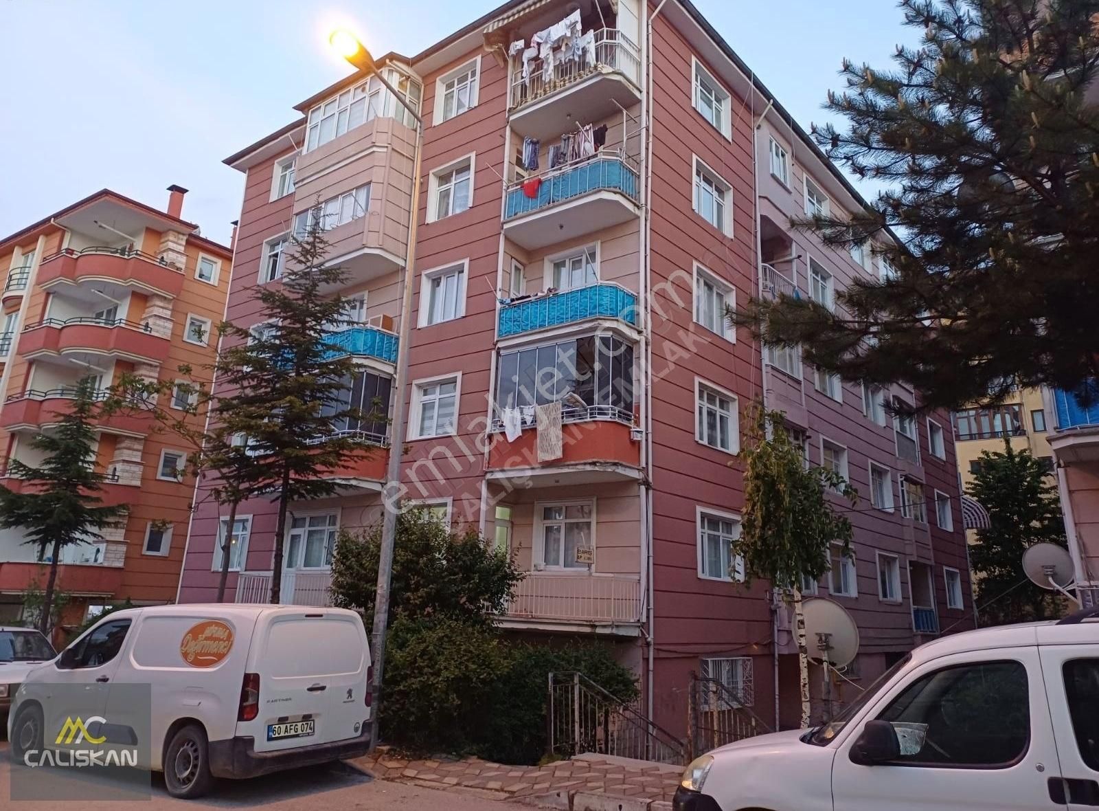 Yeni Mahalle'de Merkezi Konumda Satılık 3+1 Daire