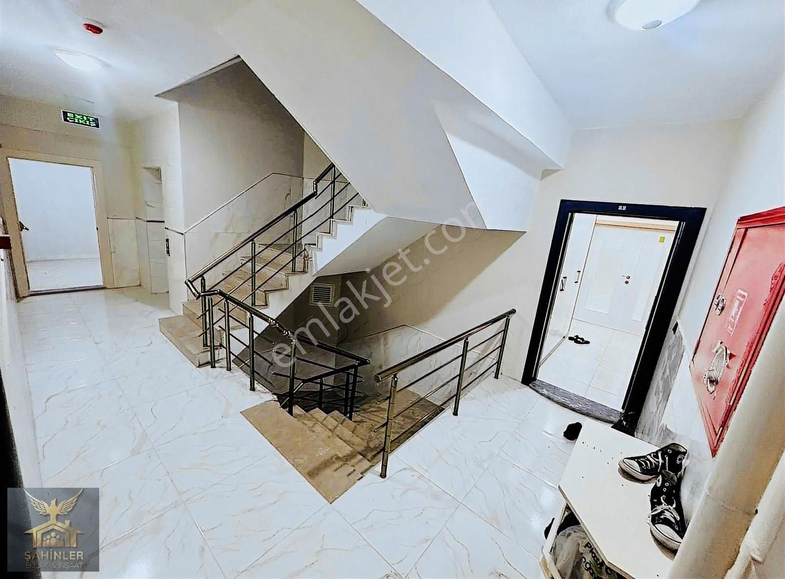 140m2 3+1 1.5 Yaşında Asansörlü G-d-k Cepheli Önü Açık Han Gibi