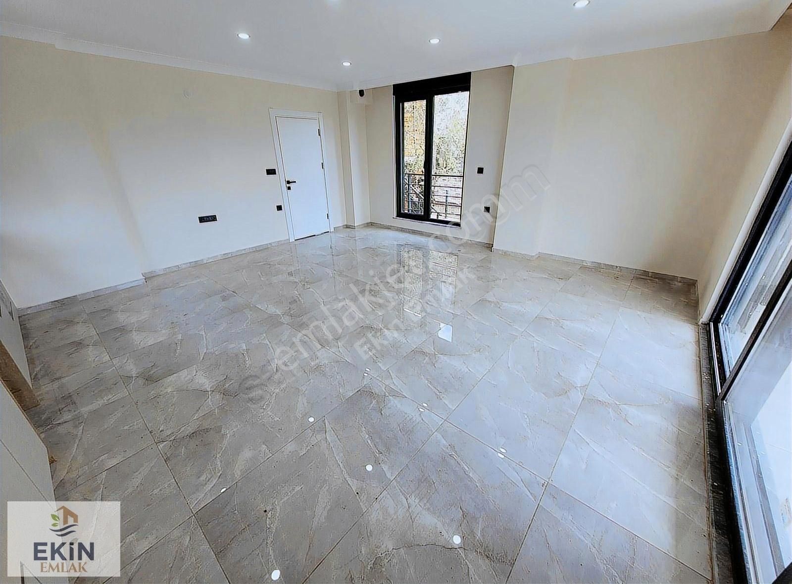 Denize Yakın Doğa Manzaralı 4+1 Villa - Görsel 22