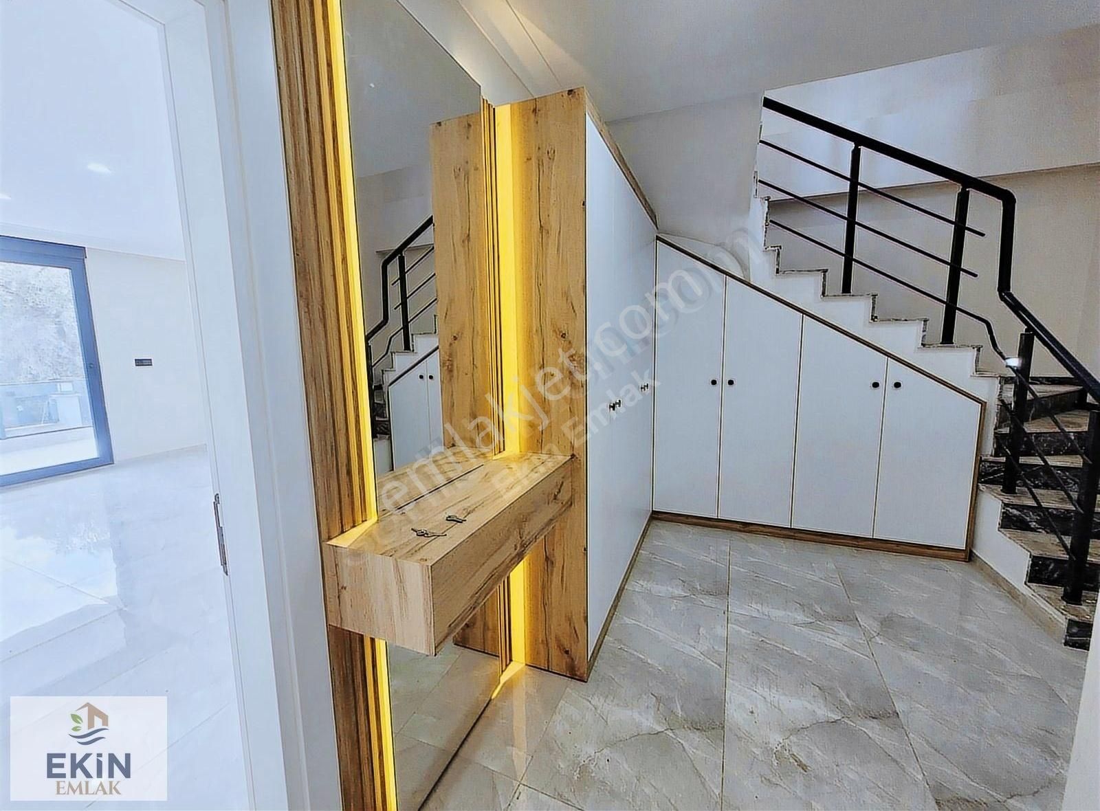 Denize Yakın Doğa Manzaralı 4+1 Villa - Görsel 26