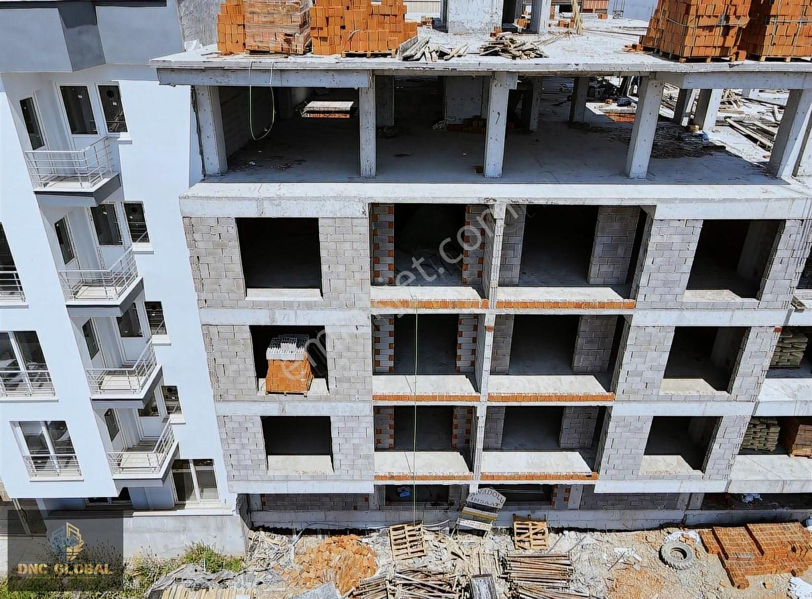 1+1 Lüx İnşaattan Satılık Daire