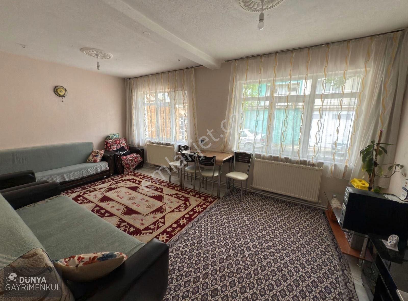 Dünya'dan Kelepir Sevenlere Özel Merkezi Konum 2+1 Bakımlı Daire