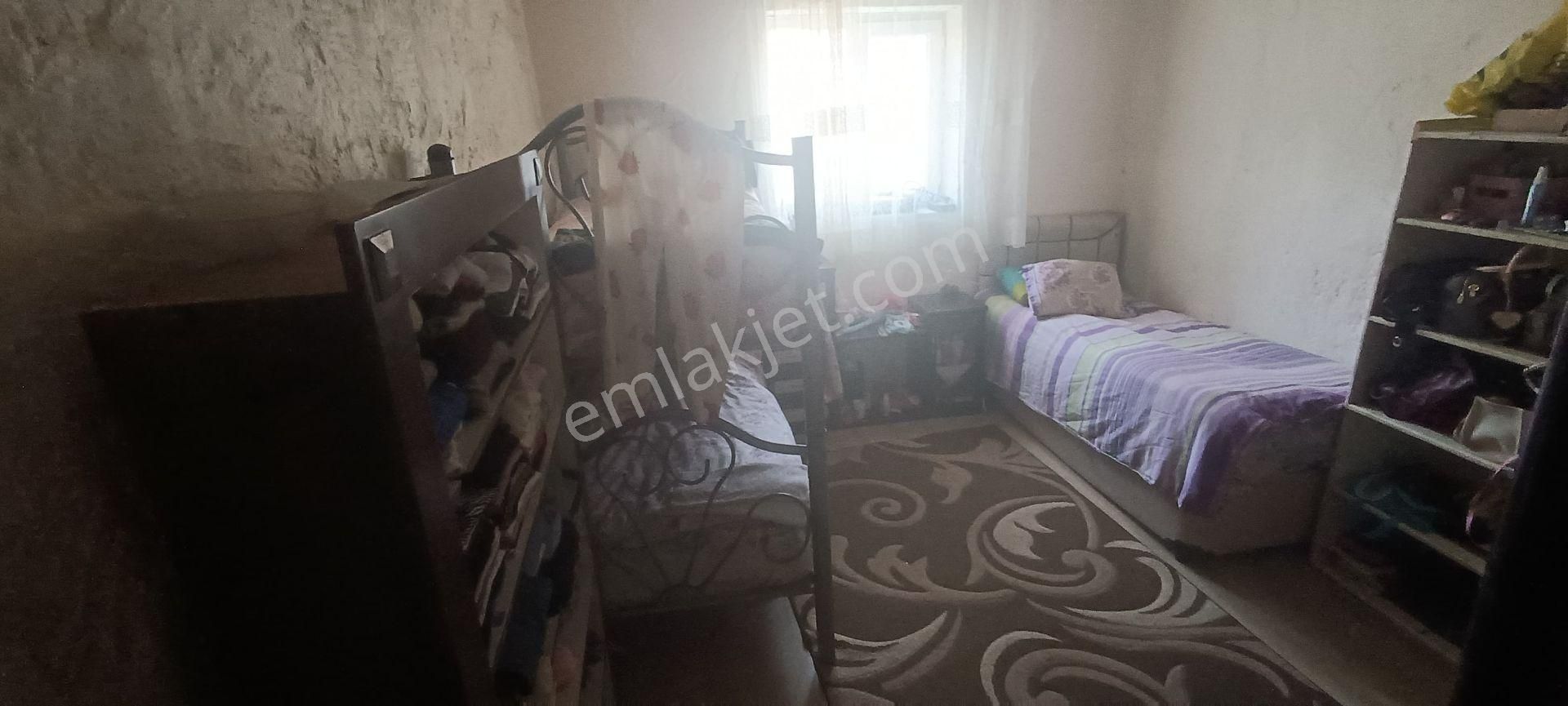 Himmetdede Köy İçinde Satılık İki Adet Ev Ve Arsası - Görsel 12