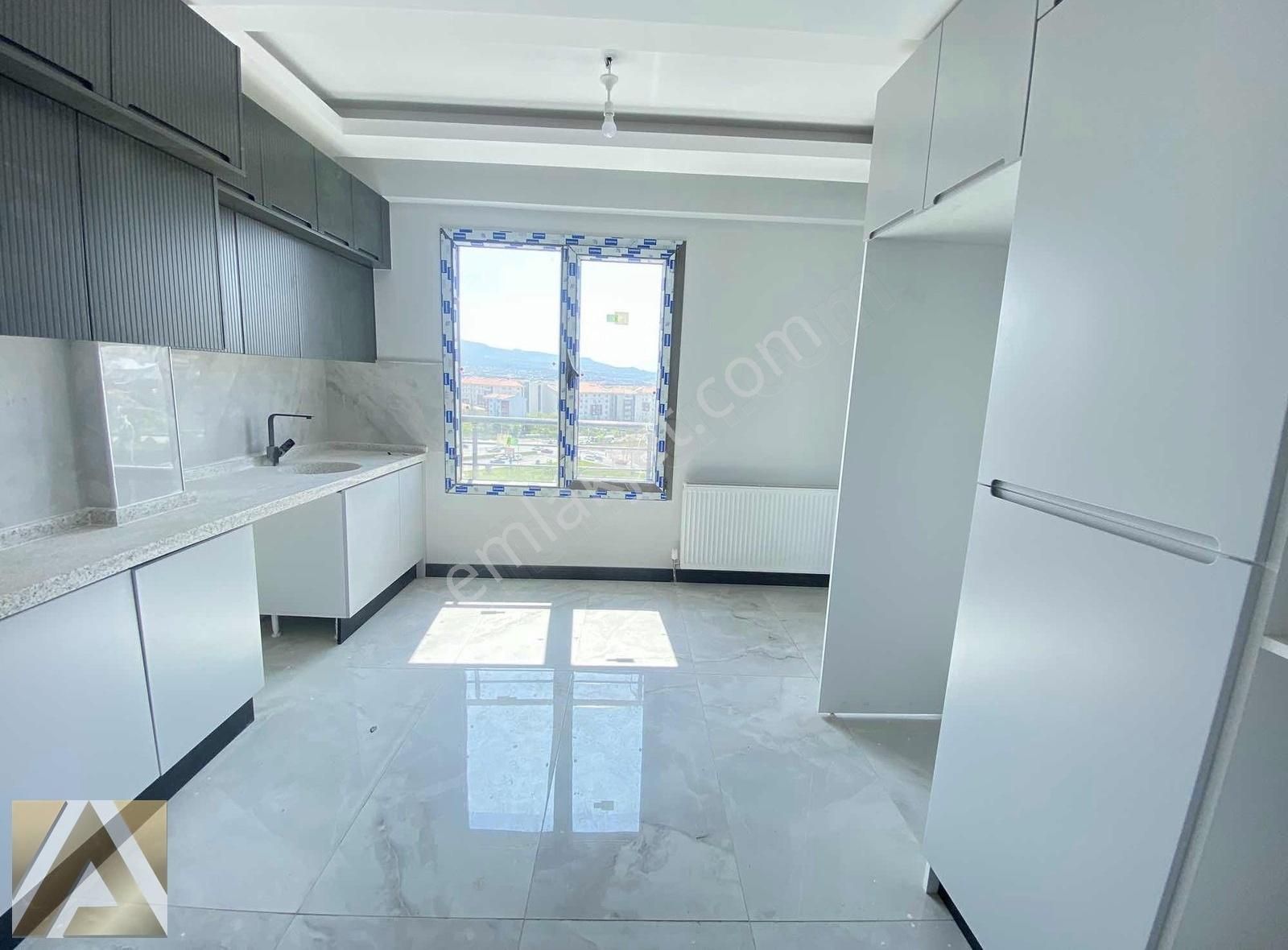 Talas Yenidoğan Mah'de Satılık 3+1 Sıfır Daire