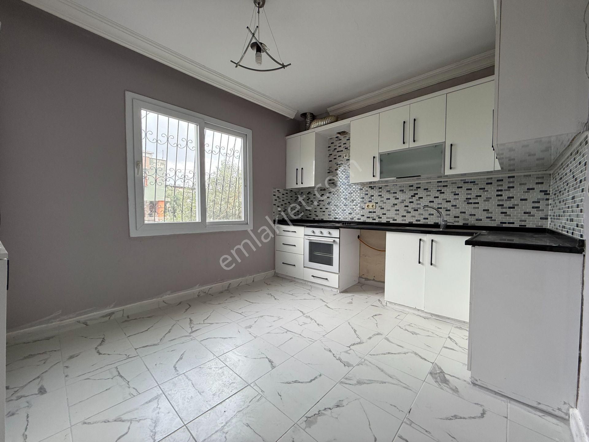 Yüreğir Seyhan Mh 2 Katlı 130 M2 Satılık Hasarsız Müstakil Ev - Görsel 2