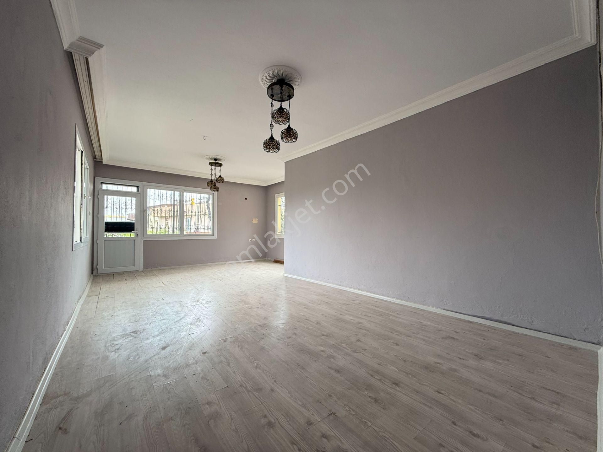 Yüreğir Seyhan Mh 2 Katlı 130 M2 Satılık Hasarsız Müstakil Ev - Görsel 5