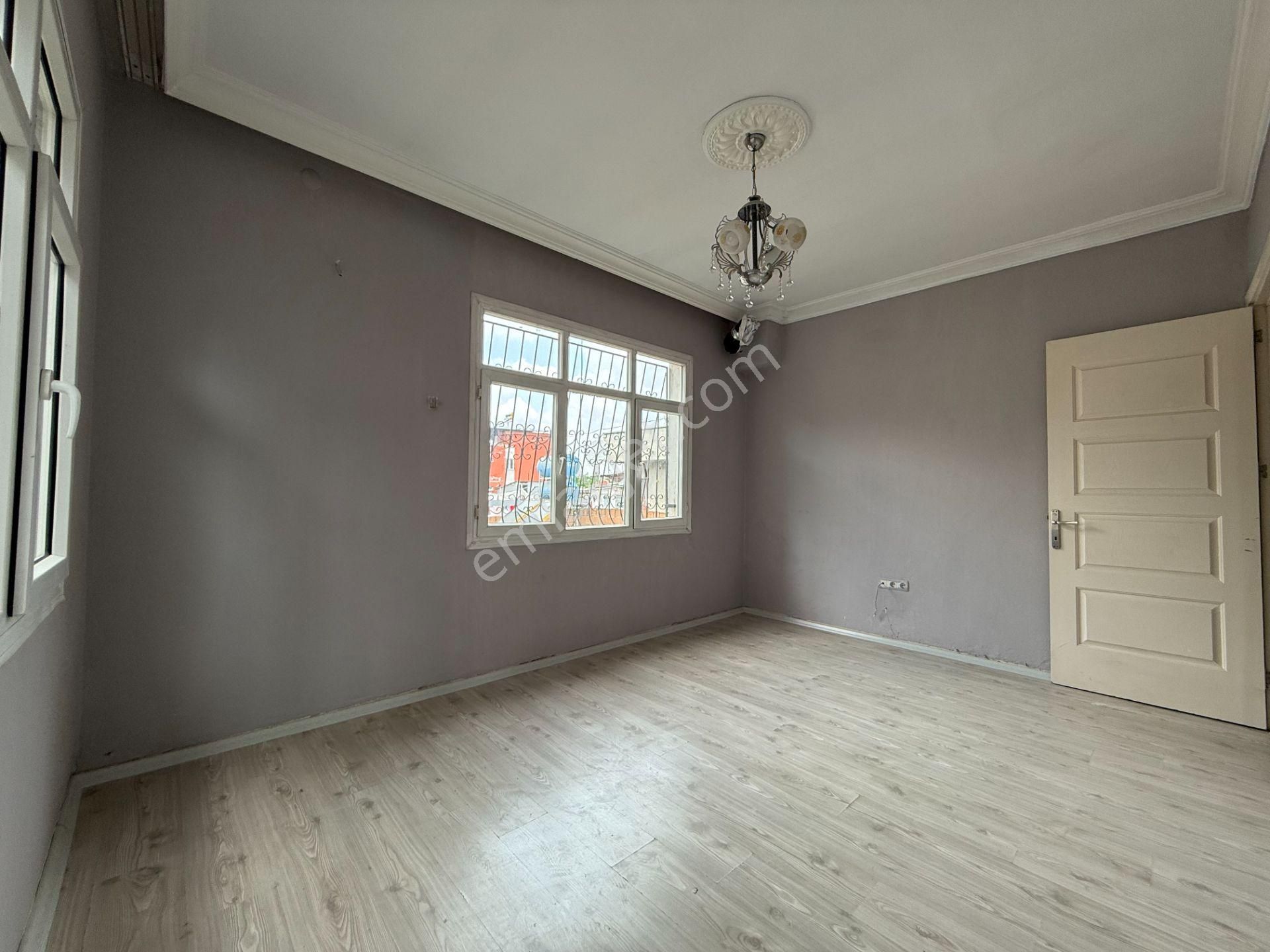 Yüreğir Seyhan Mh 2 Katlı 130 M2 Satılık Hasarsız Müstakil Ev - Görsel 14