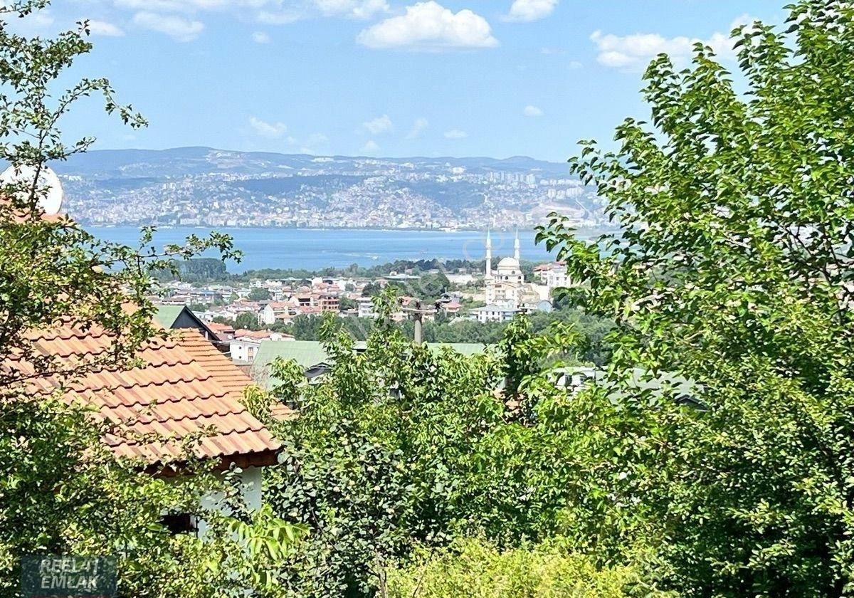 Başiskele Döngel De Satılık Arsa