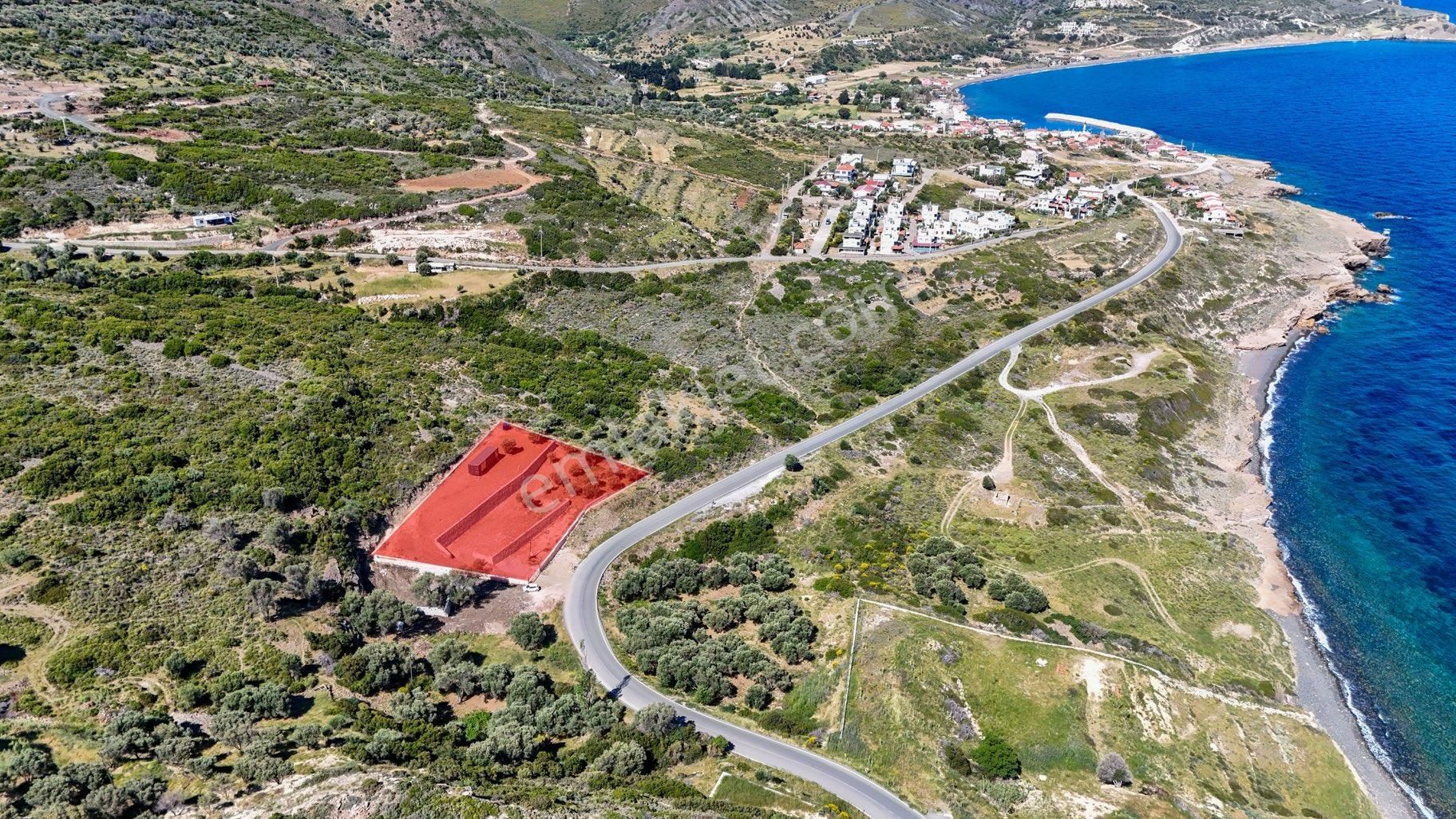 Karaburun Tepebozda Panoramik Manzaralı Tarla - Görsel 8