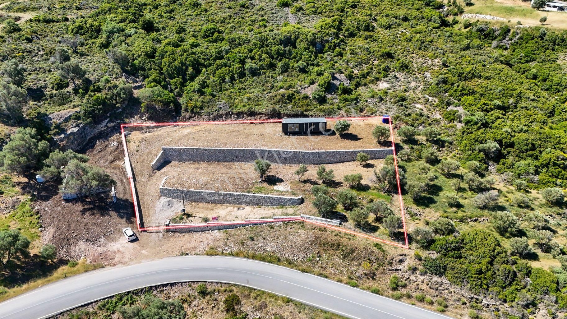 Karaburun Tepebozda Panoramik Manzaralı Tarla - Görsel 3