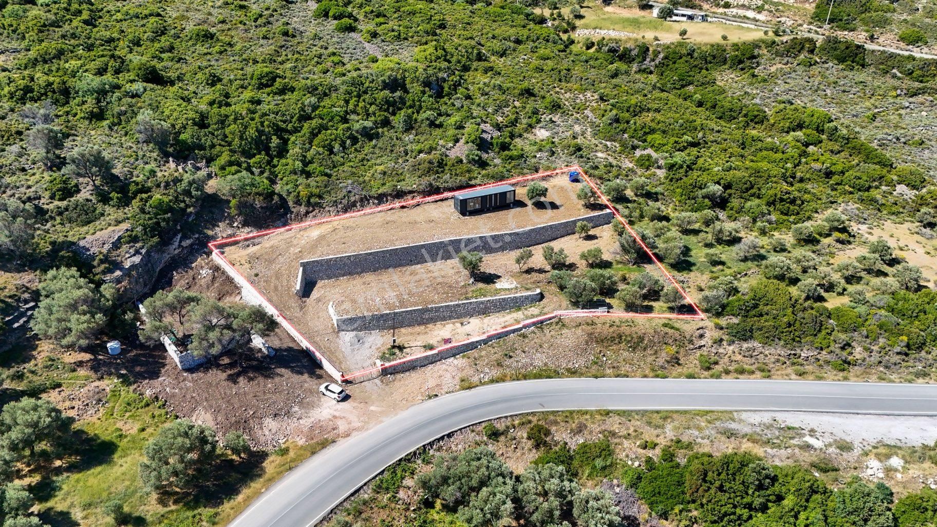 Karaburun Tepebozda Panoramik Manzaralı Tarla - Görsel 4