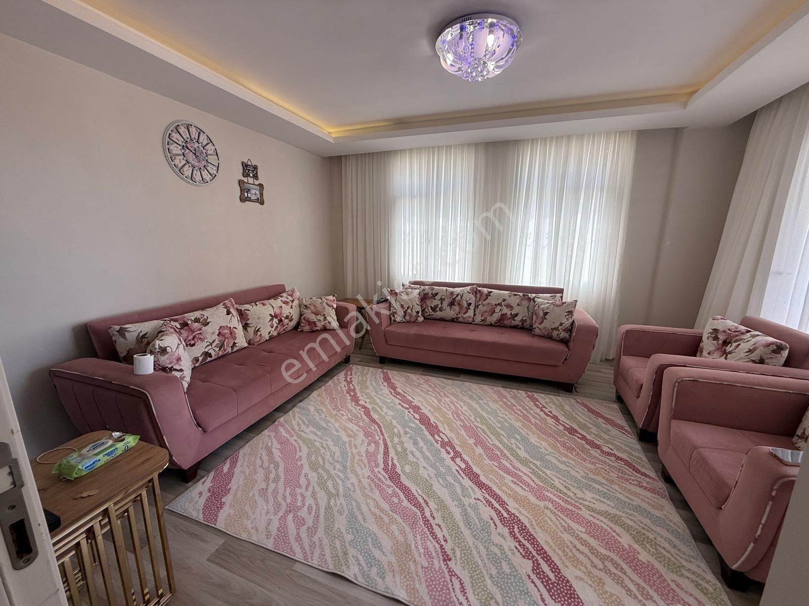 Demirhan Emlak'tan Elif Su Uludağ Mahallesinde İskanlı Hasarsız Kapalı Mutfak 2+1 Daire...