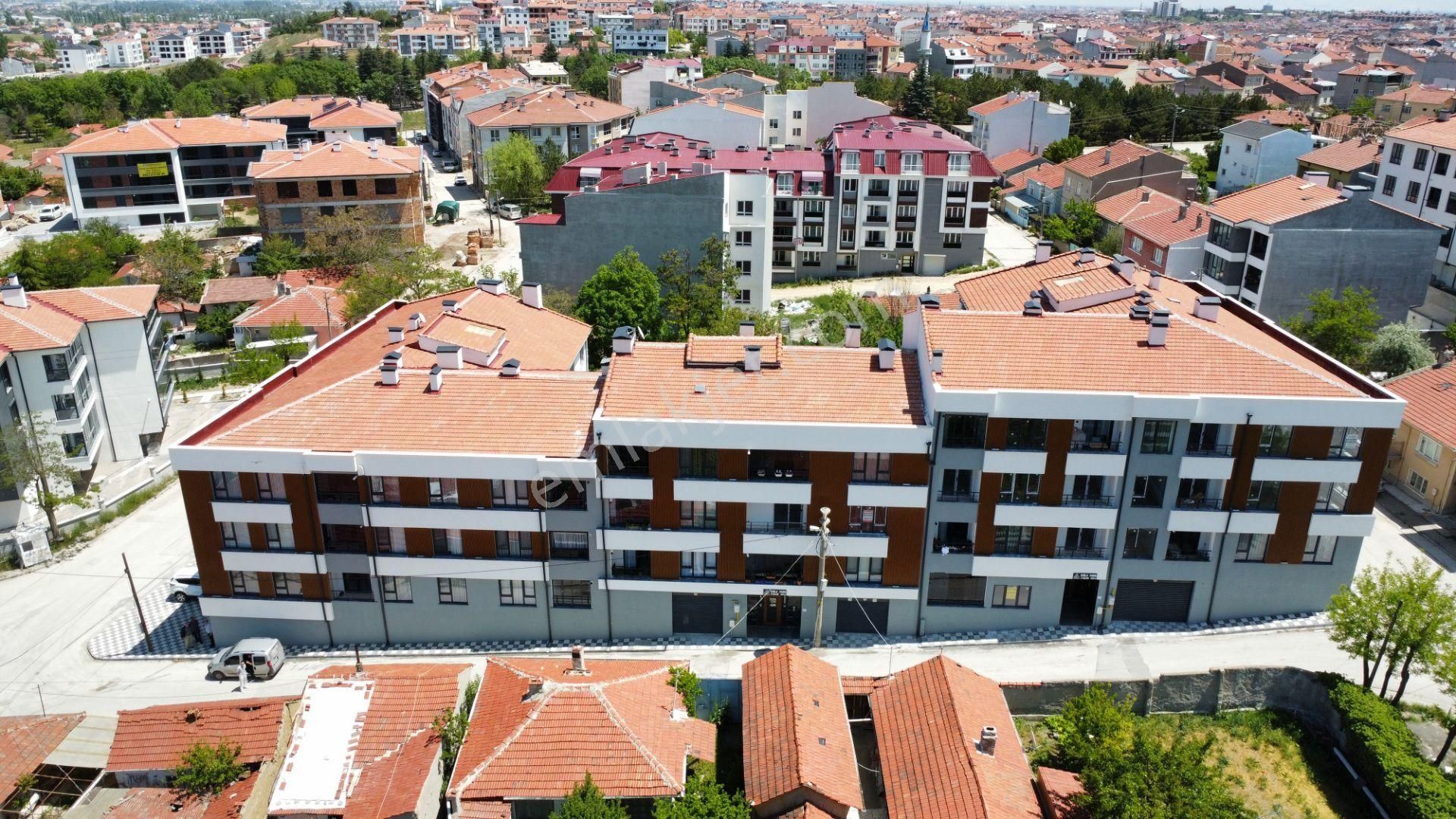 Esgyo'dan Bursa Cad. Yakını Yerden Isıtma Özel Garajlı 3+1 Daire