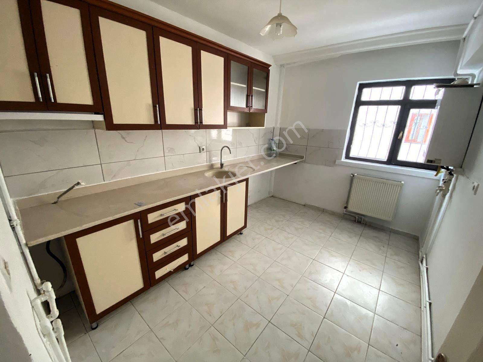 Yılmaz'dan Cadde Yakınında Ön Cephe Masrafsız 2+1 Daire
