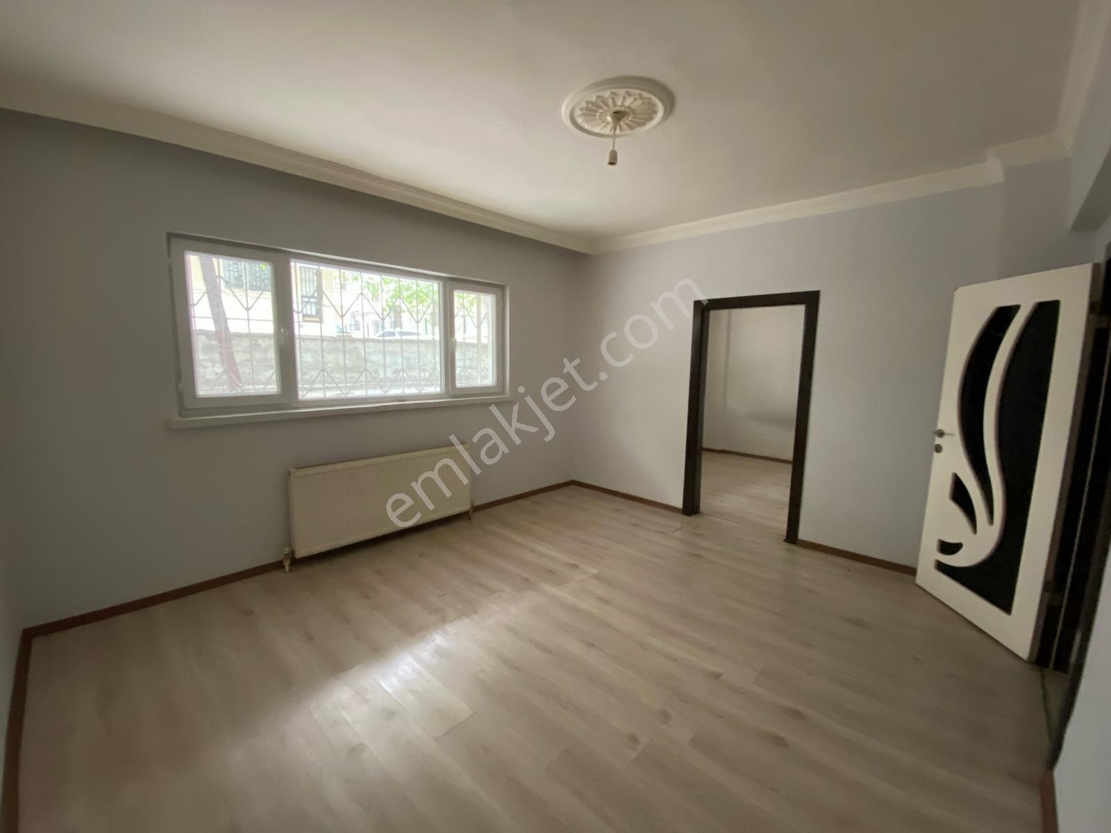 M.çakmak Mh'de 2+1 90m² Trene Yakın Yapılı Daire