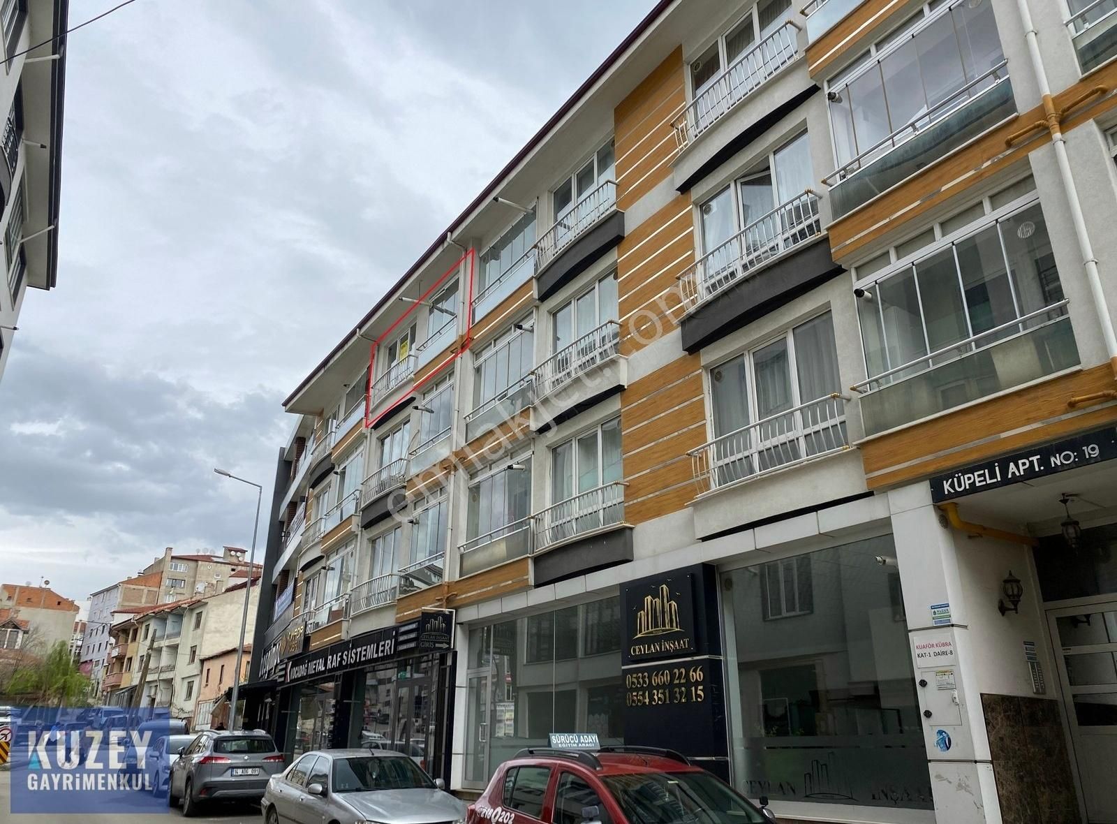 Belediye-otobüs Durakları-izzet Baysal Cad. Yakın Konumda 1+1