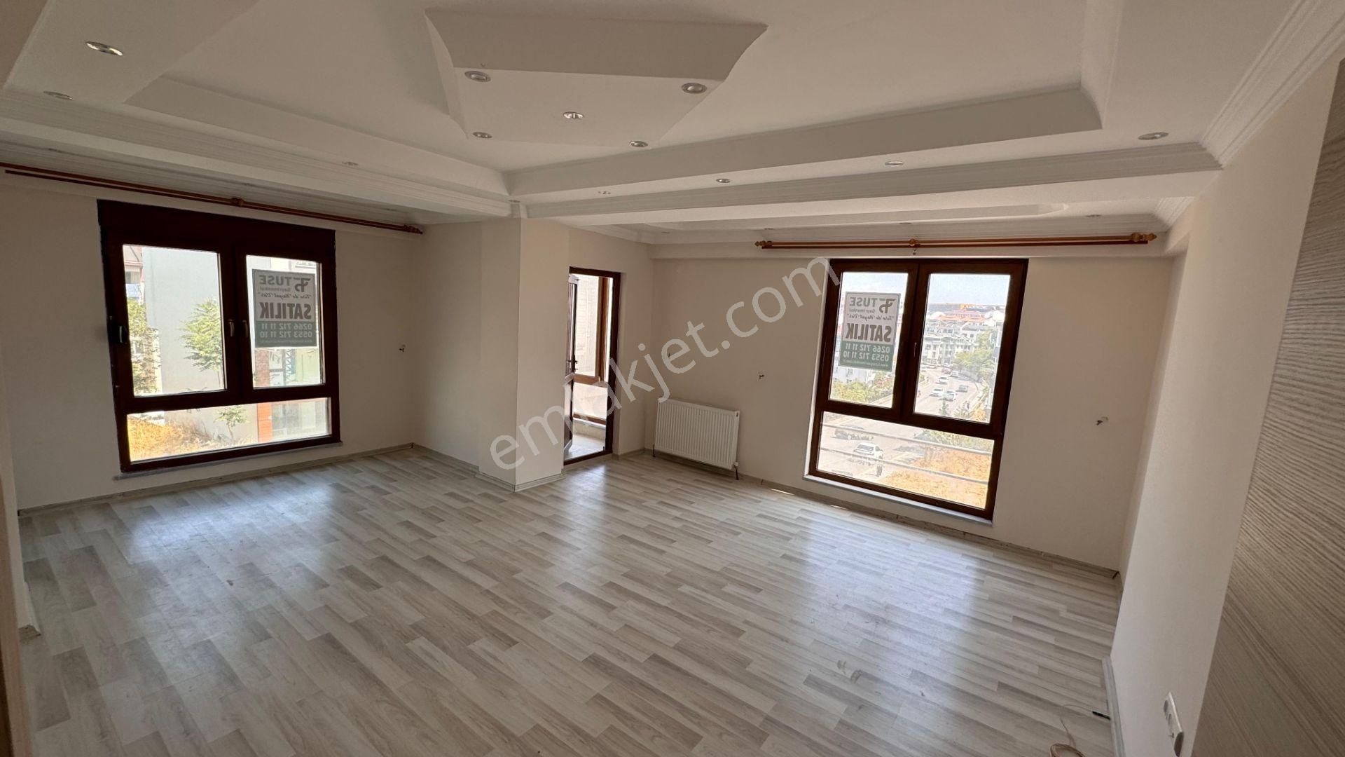 Kemal Özal Cad. Üzerinde 2+1 Kiralık Daire