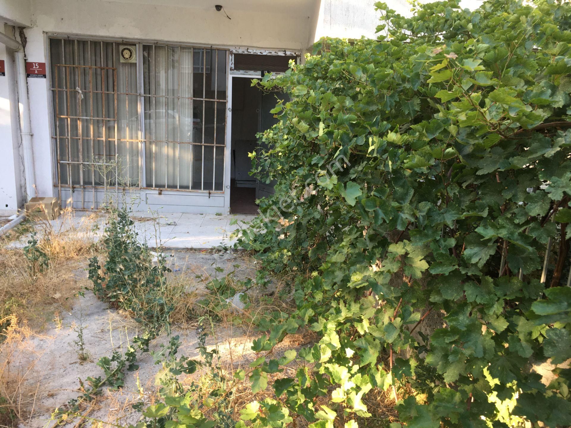 Abidin Paşada Elektirik Su Açık Kiralık Dükkan