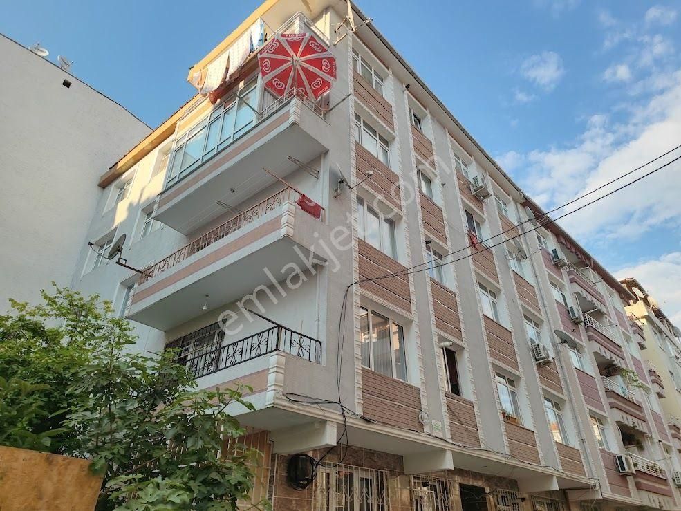 Yıldız Dan Metrobüse Çok Yakın Kredili Güney Cephe Masrafsız Mükemmel Daire 2+1