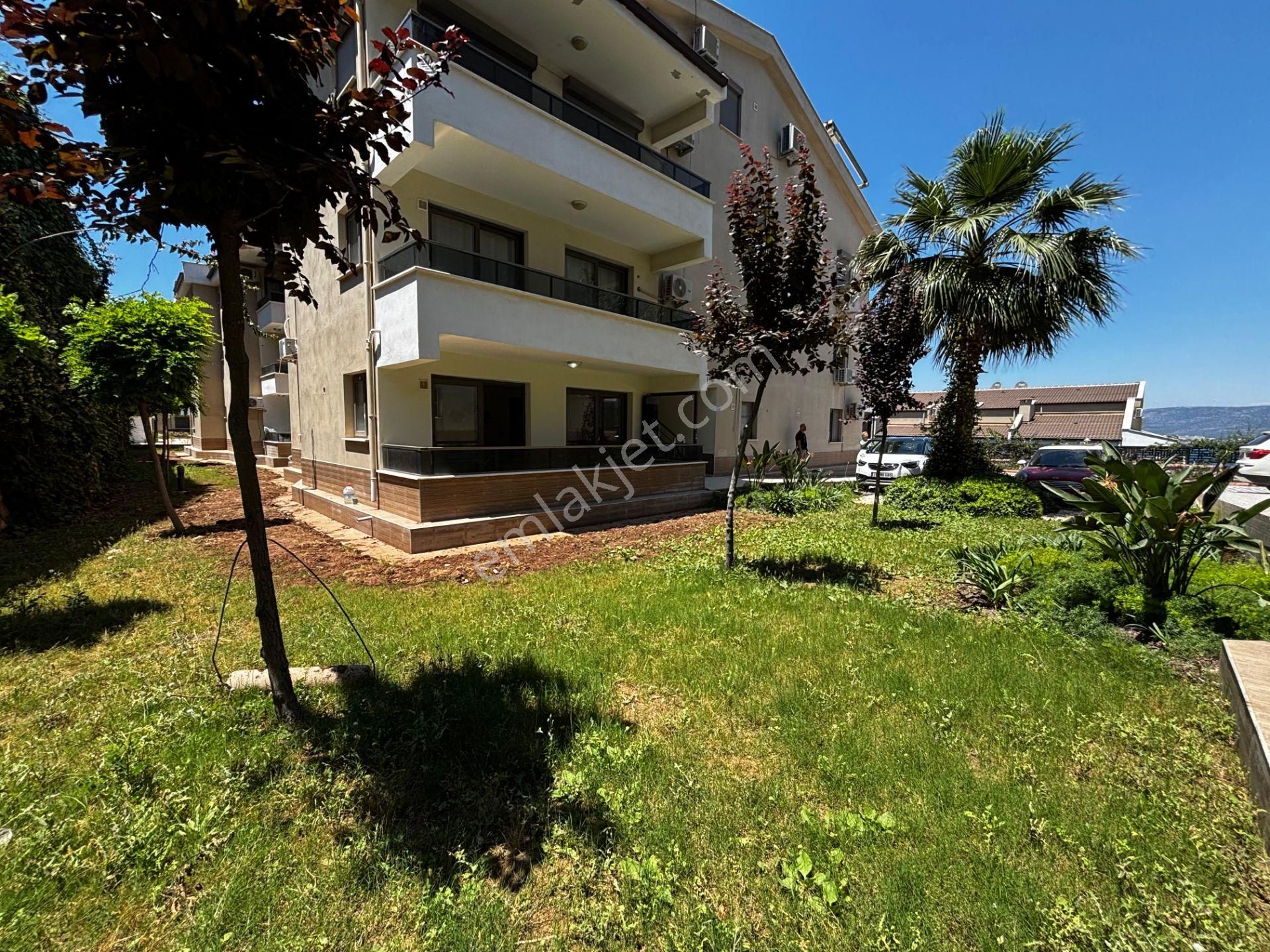 Muhteşem Konumlu Doğa İle İç İçe Denize Sıfır Özel Plajlı Daire - Görsel 2