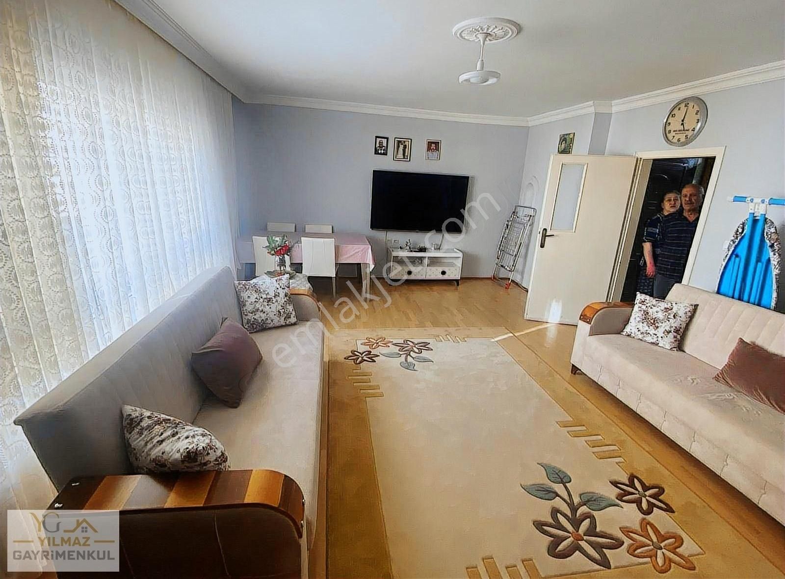 Ana Caddenin Parelelinde 135 M Uygun Fiyata Acil Satılık