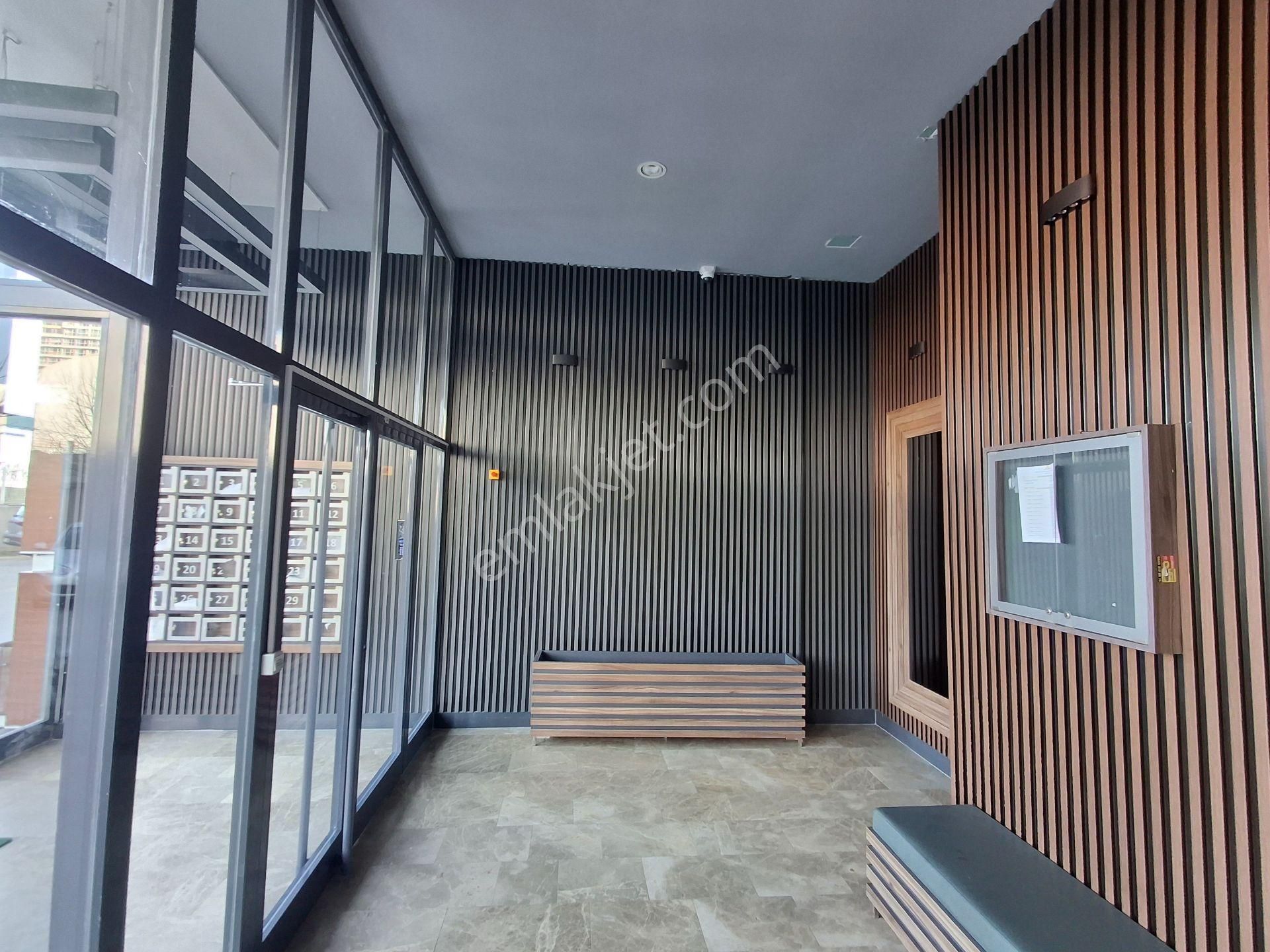 Turyaptan Unikonutda 3+1 180 M2 Teraslı Bahçe Kullanımlı Satılık Daire