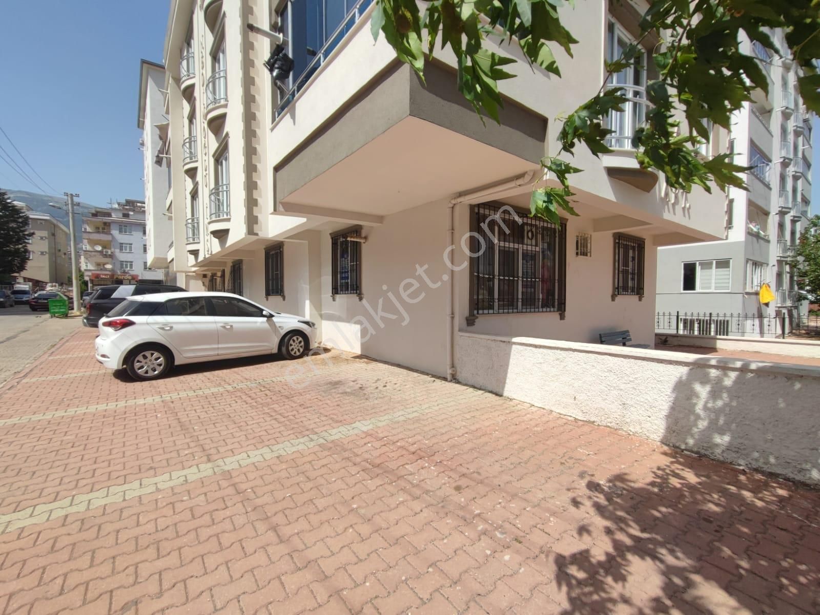 Coldwell Banker'dan Yunus Emre Mah'de Satılık 2+1 Daire