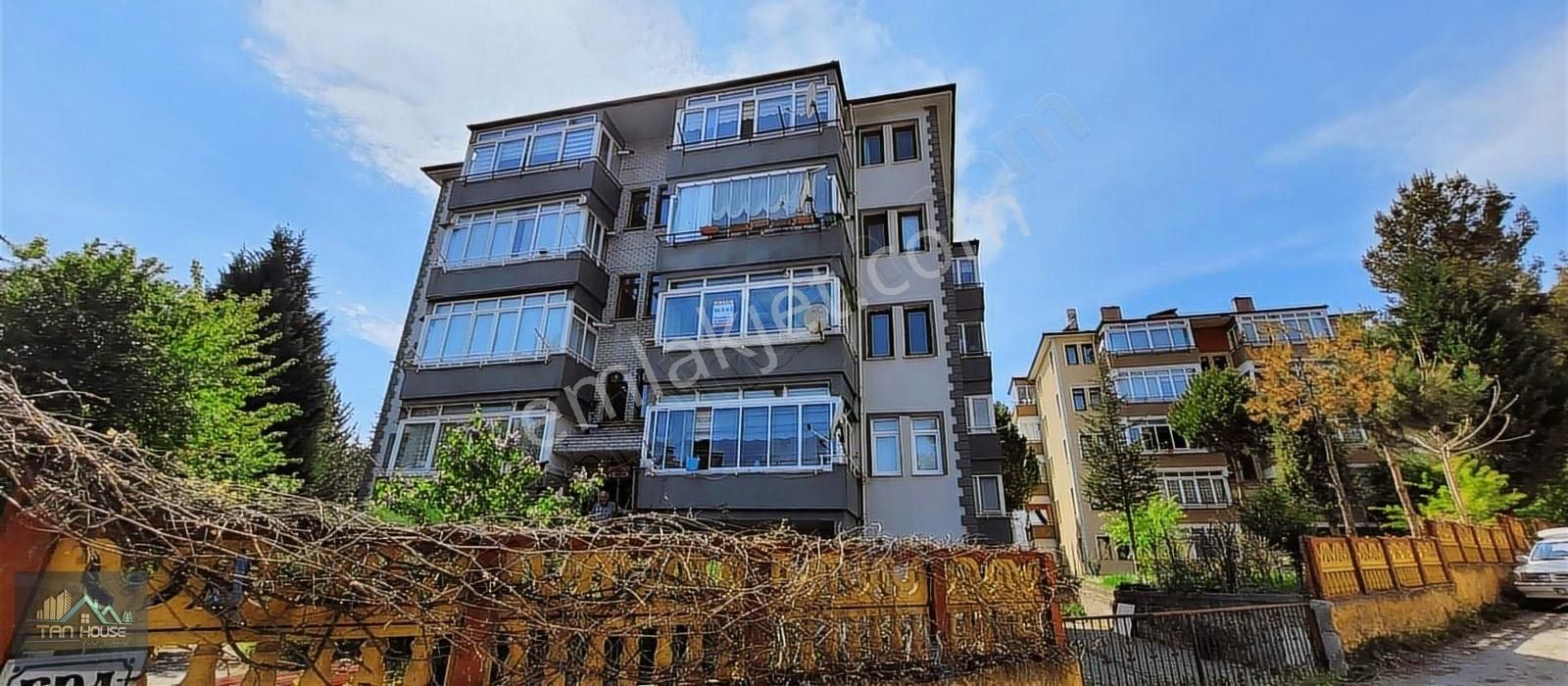 Tan Emlaktan Emek Mah. Askerlik Şubesi Yanı Kiralık 2+1 Daire