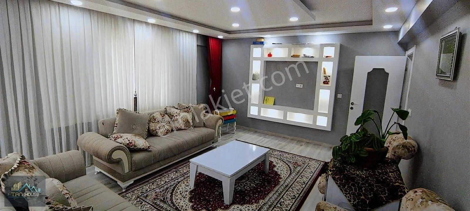 Tan Emlaktan Kanyon Köprüye Yanında Satılık 2+1 Daire