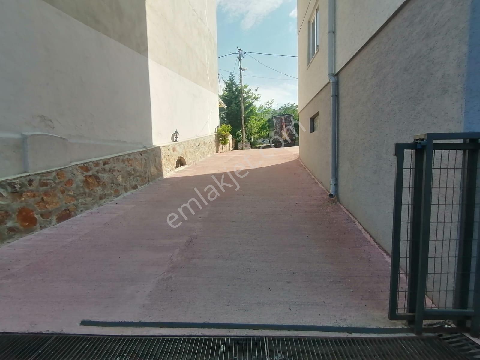 Sultanbeyli Battalgazi Mah Ultra Lüks Satılık Çatı Dubleks 4+2 180m2 - Görsel 32