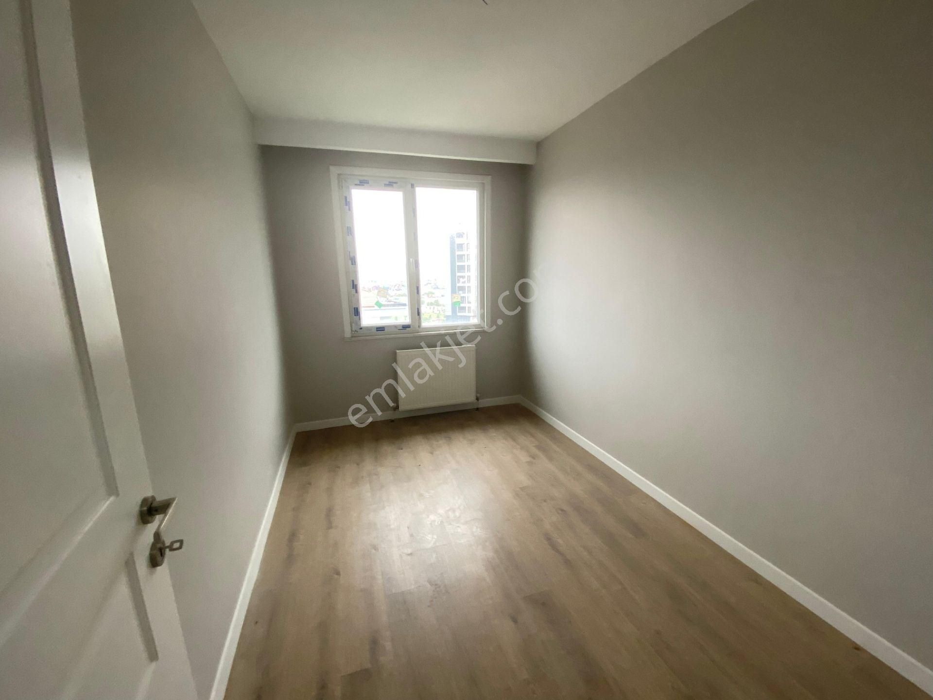Beylikdüzü Yakuplu'da Satılık Ferah 3+2 Dublex Daire! Kaçırmayın!