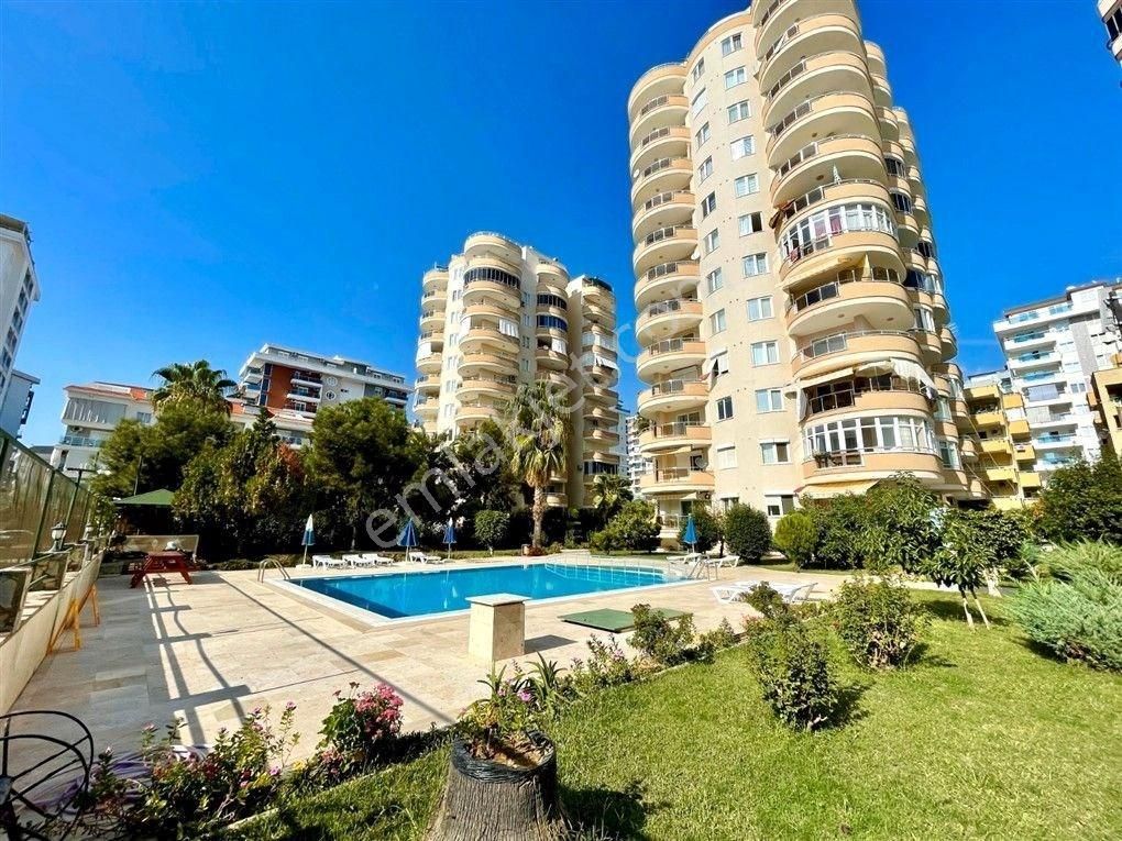 Alanya Mahmutlar'da Full Eşyalı 3+1 Dubleks Denize 300 Metre